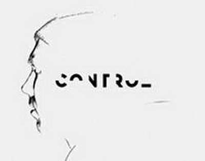 Чеварони хушсалиқаи шаҳри Кӯлоб барои Осорхонаи миллӣ калонтарин гулдӯзии мунаққашро омода намуданд